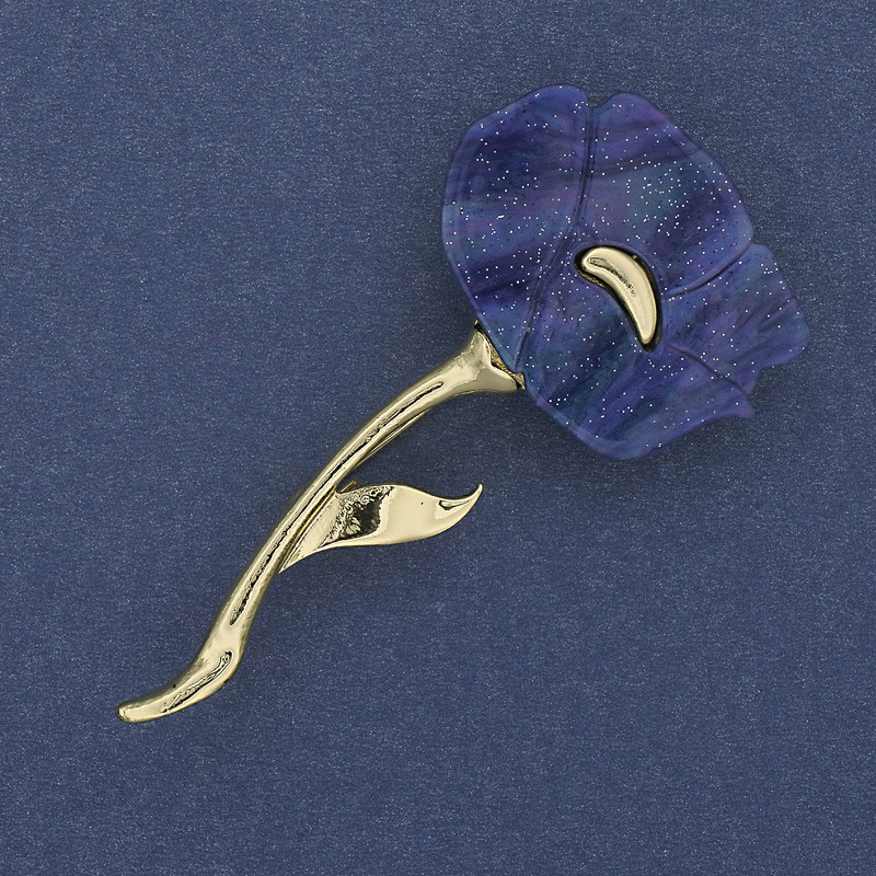 Brosche Mohnblume, blauer Perlmutt, goldfarbenes Metall, 63 × 32 mm ±