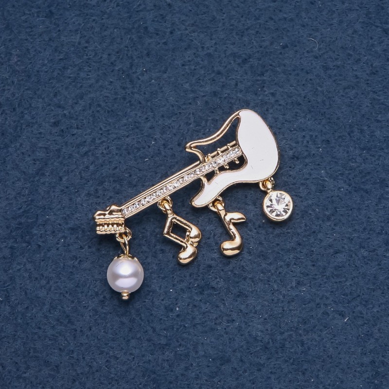 Musikbrosche 'Gitarre mit Anhängern' 45 × 16 mm Metallfarbe Gold