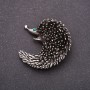 Brosche Pangolin mit grünen Strasssteinen, 43 × 43 mm, graues Metall