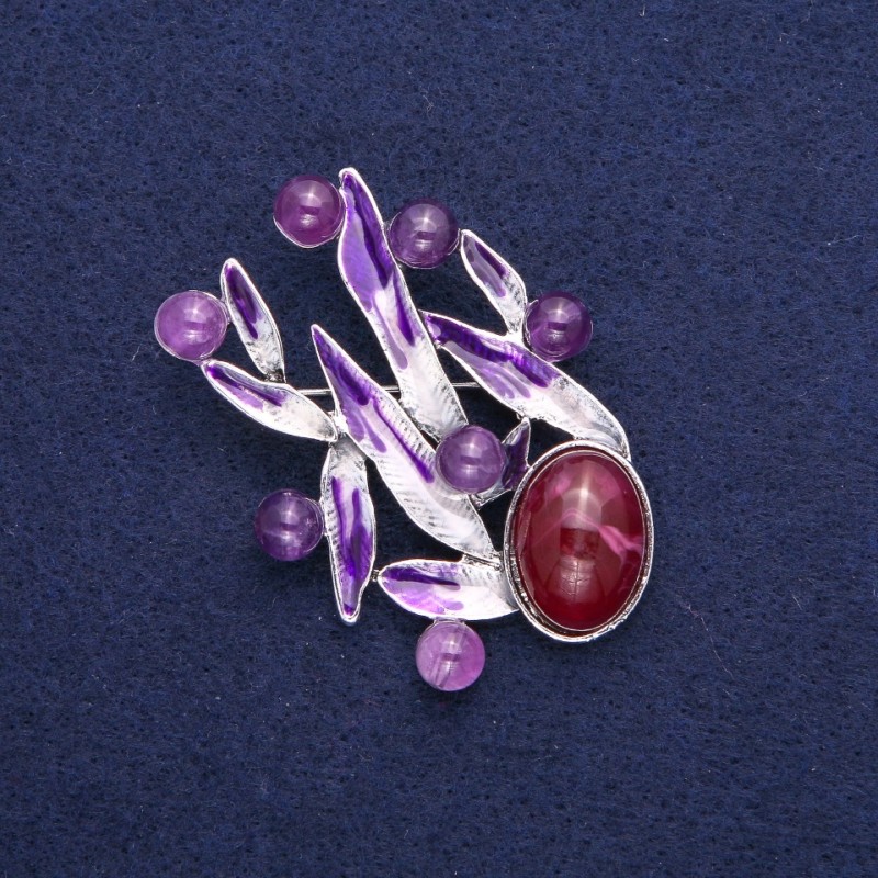Brosche Blätter mit Amethyst, violette Emaille, silberfarbenes Metall 38 × 53 mm